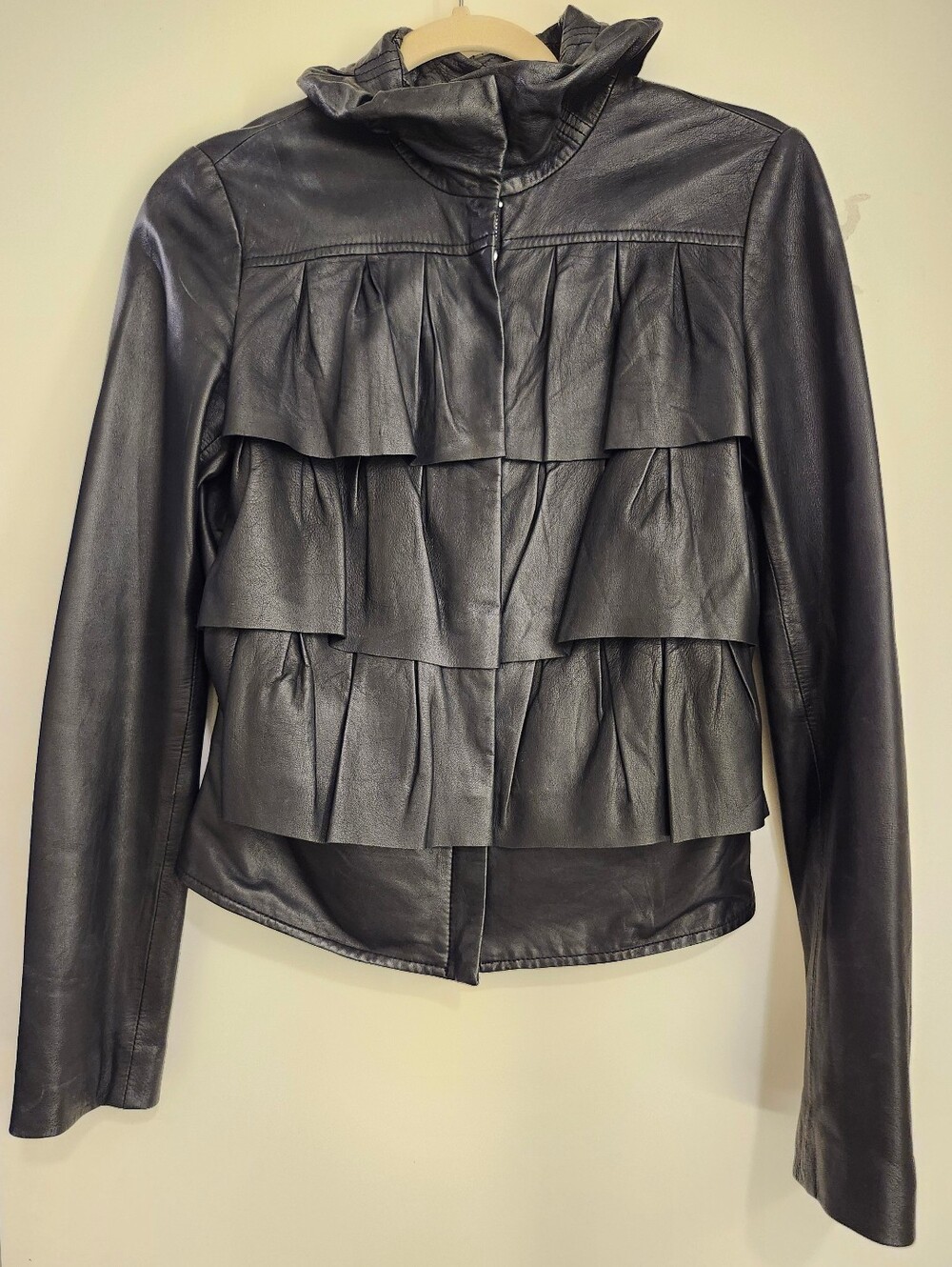 Diane Von Furstenberg Black Lambskin Leather Cupcake Bomber Jacket Womens Size 2